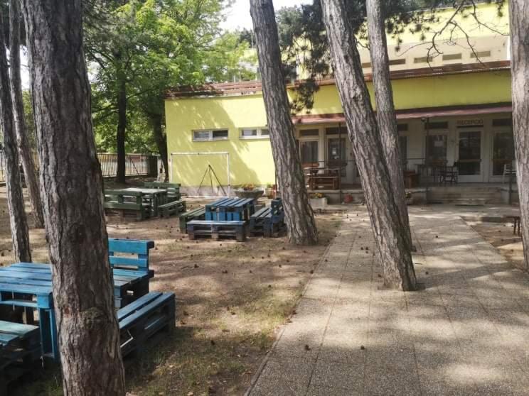 费尼韦斯潘兹奥住宿加早餐旅馆 希欧福克 外观 照片